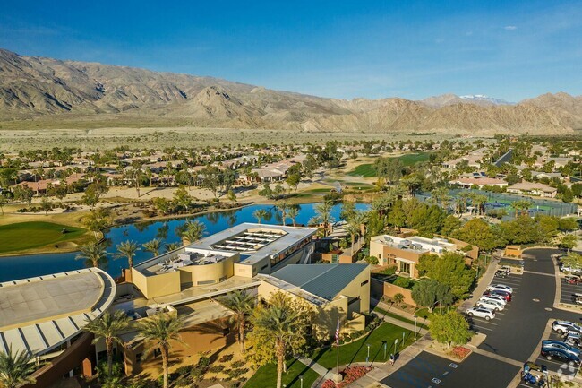 Building Photo - 60435 Living Stone Dr Rental
