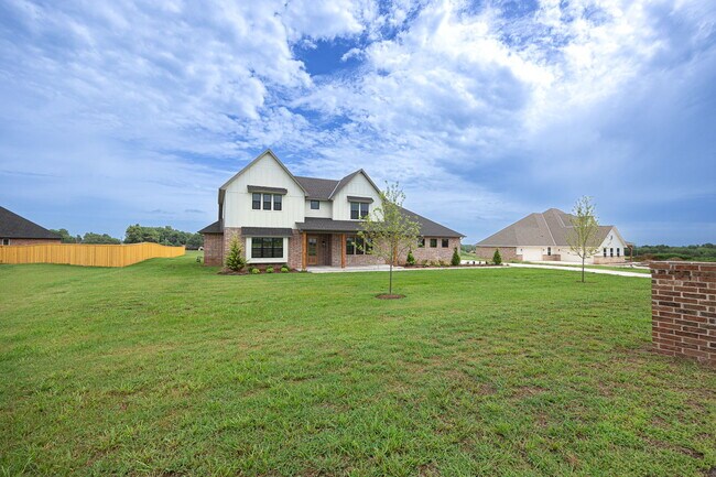 Photo - 2920 Edgefield Ln
