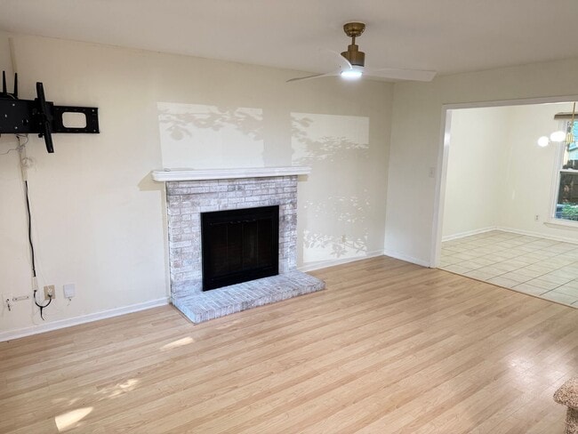 Photo - Spacious 3BR Home with Fenced Yard & Outdoor Living in Prime Location!