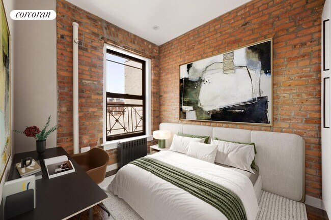 Photo - 437 E 12th St