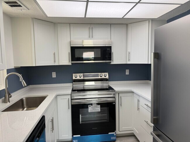 Photo - 1536 SE Royal Green Cir Unit 201