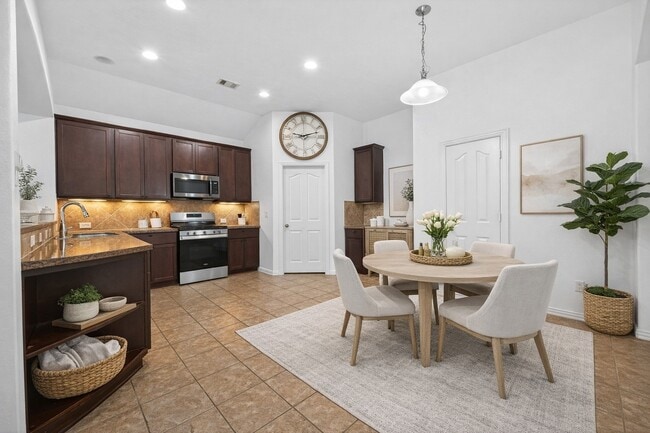 Building Photo - 311 Volute Dr