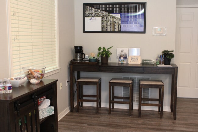 Pinnacle Apartments