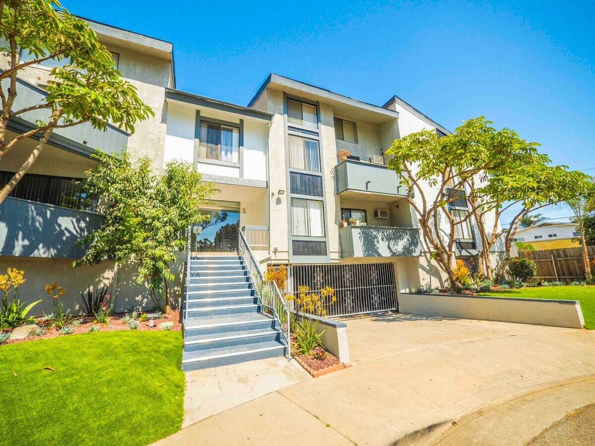 Photo - 3327 Livonia Ave