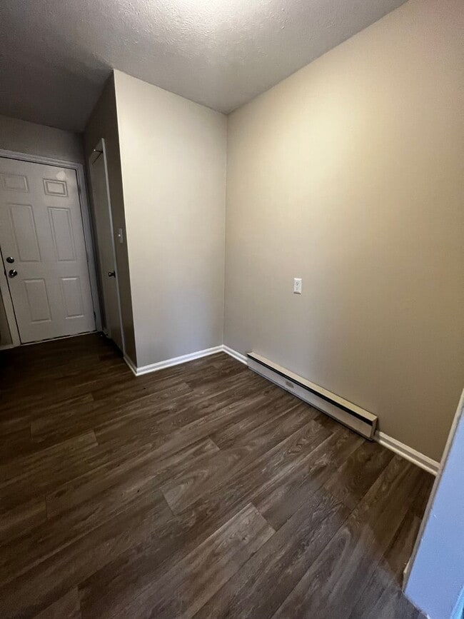 Photo - Claremont Hills