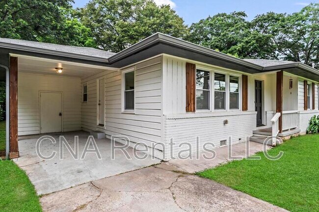 Photo - 629 Dunton Cir SE