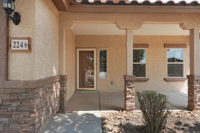 Photo - 224 Valle Alto Dr NE
