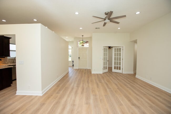 Photo - 10821 La Salinas Cir