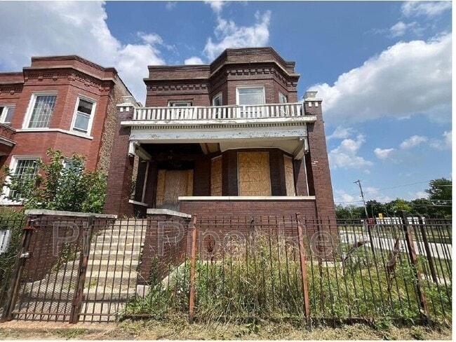 Building Photo - 7255 S Yale Ave