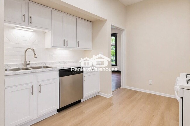 Photo - 3348 3rd Ave S