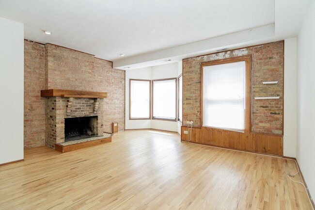 Photo - 2519 N Lincoln Ave Unit C2