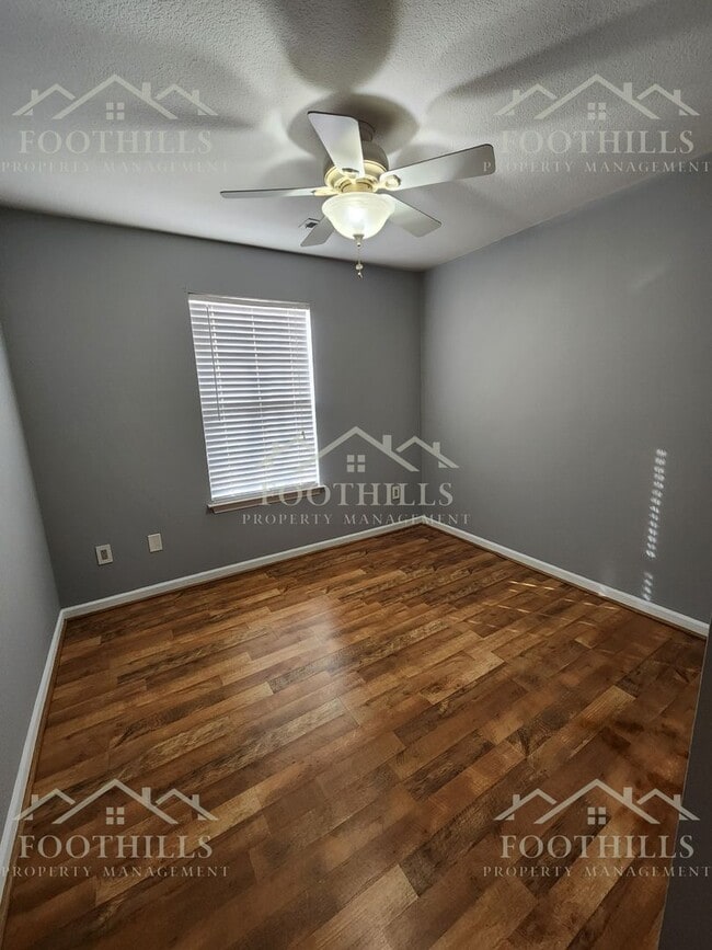 Photo - 438 Old Colony Rd