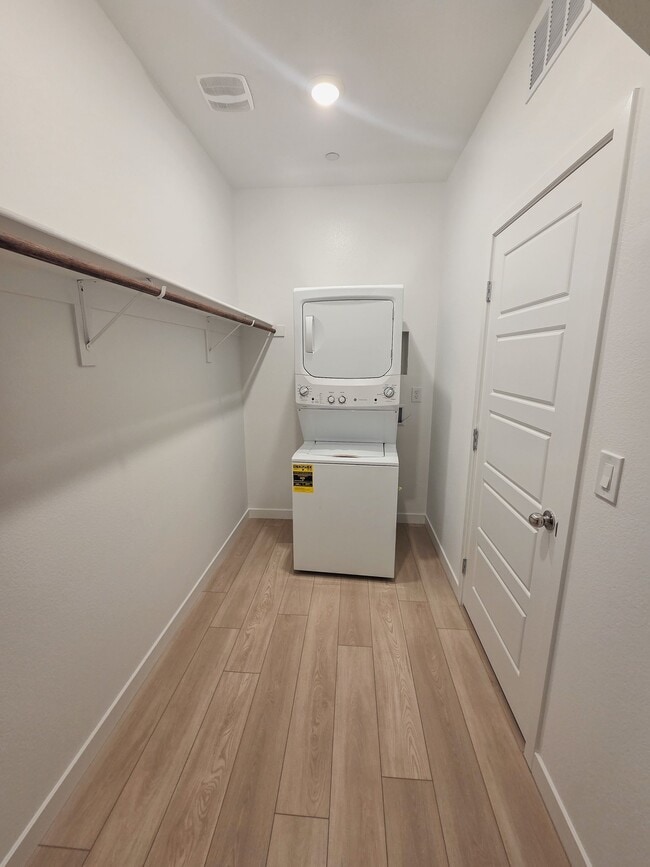 Photo - 152 Preston Ter Ave