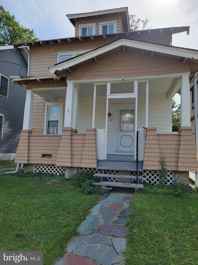 Photo - 27 Columbia Ave