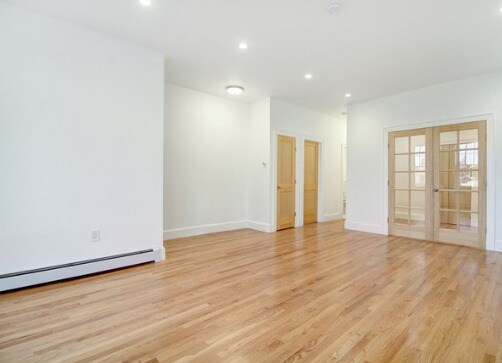 Photo - 5303 Boulevard E