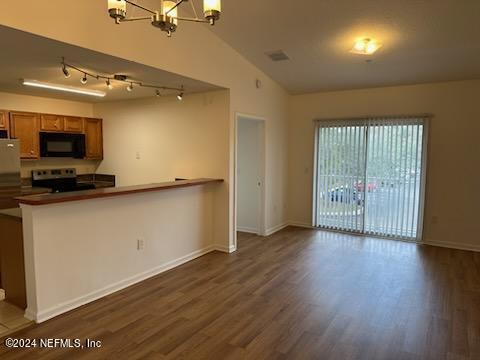 Photo - 6880 Skaff Ave Unidad 1-11