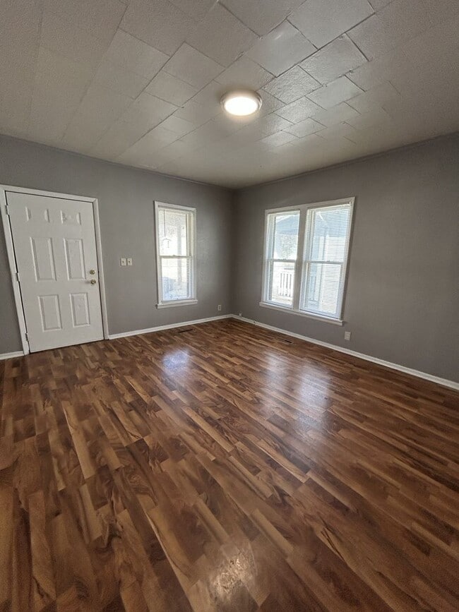 Photo - Very Nice 3BR/1BA Single Family Home w/Huge Back Yard!