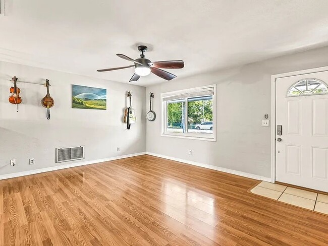 11183 110th Ave N