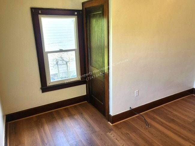 Photo - 2237 Brodhead Rd Unidad 2