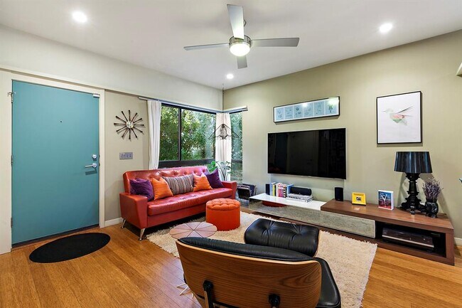 Photo - 805 Cumberland Rd Unit B