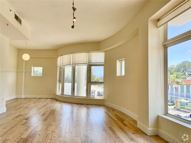 Building Photo - 6701 Biscayne Blvd Unit 201 Rental