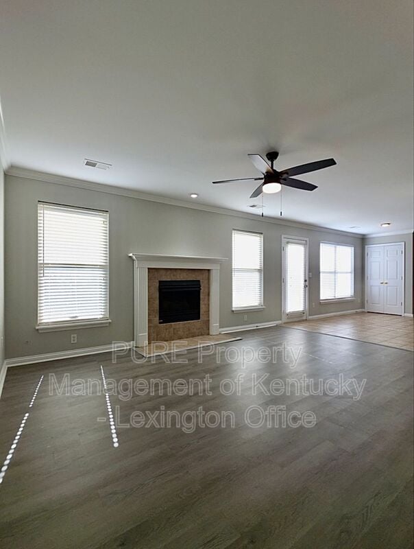 Photo - 3008 Adwalton Rd