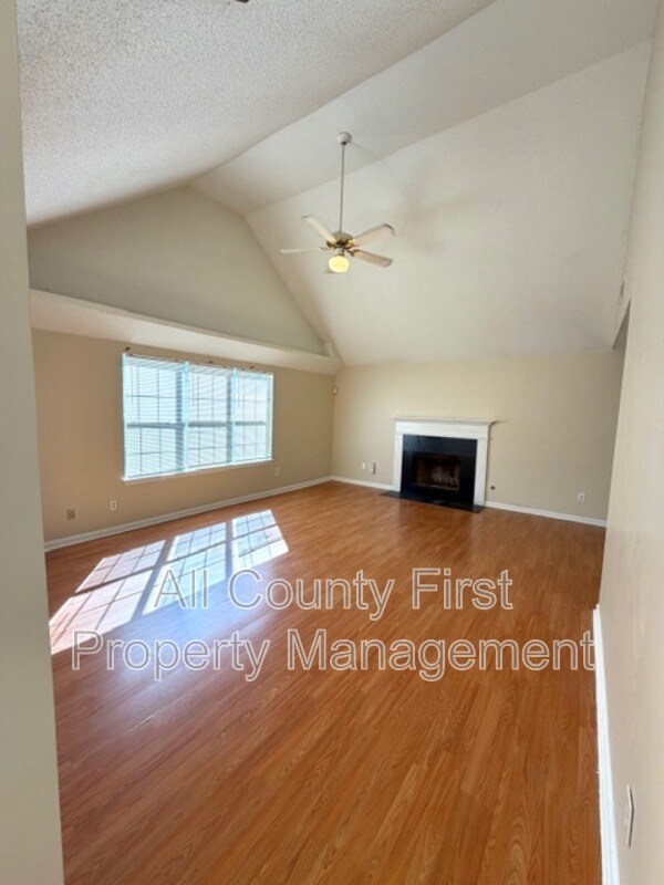 Photo - 2237 Hidden Creek Dr