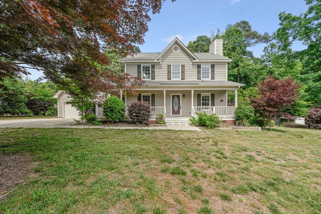 Building Photo - 223 Wintergreen Dr