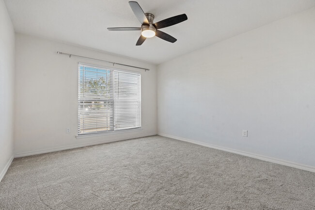 Photo - 5555 Peach Dr