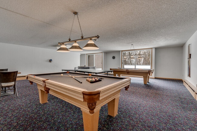Aquarius Apartments