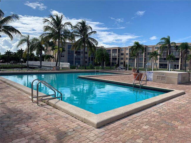 Photo - 505 E Dania Beach Blvd Condo Unit 4-2J