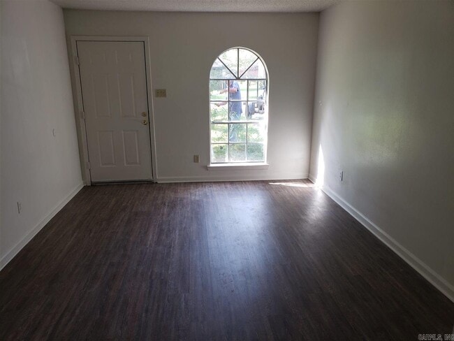Photo - 10924 Charlotte Dr