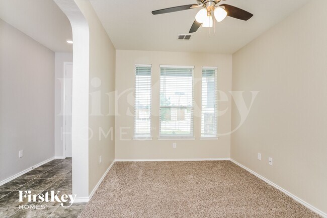 Photo - 15302 Cascade Point