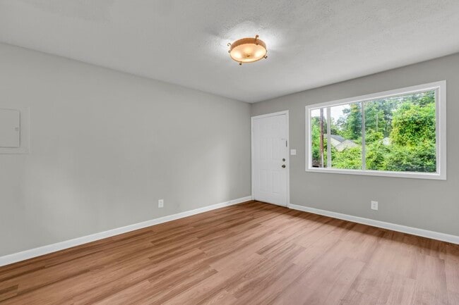 Photo - 102 S Browder St Unidad #71