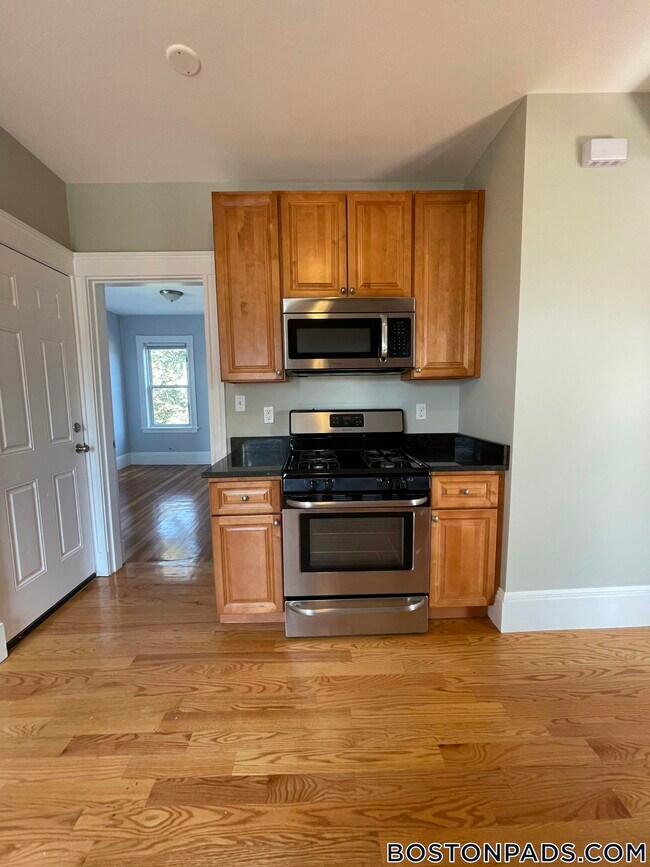 Photo - 247 Boston St Unidad 3