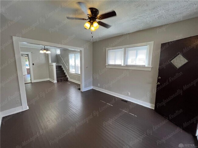 Photo - 614 S Smithville Rd
