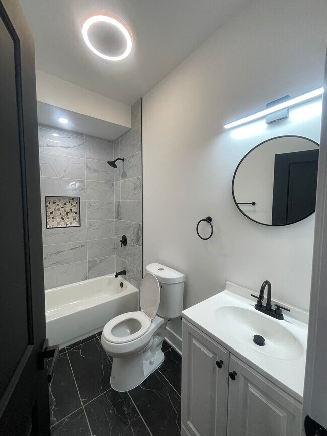 Photo - 4553 N 18th St Unit B