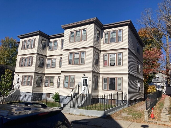 53 Maxwell St