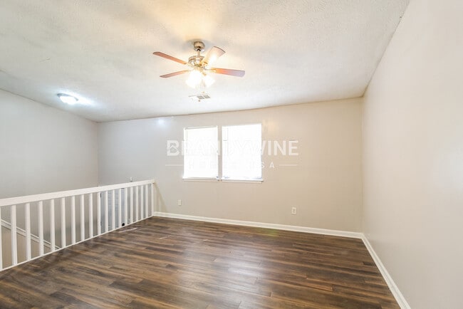 Photo - 2037 Mallard Way