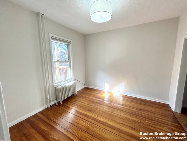 Photo - 151 E Cottage St