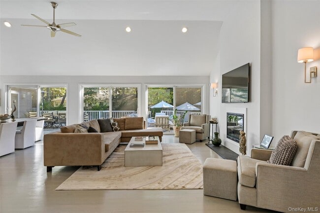 Photo - 6 Bridle Path