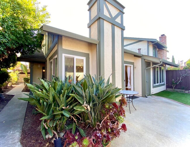 Building Photo - Gorgeous 3-bedroom home in Fremont! - Char...