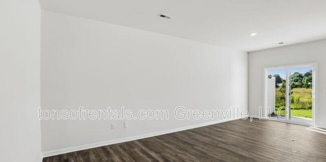 769 Embark Cir