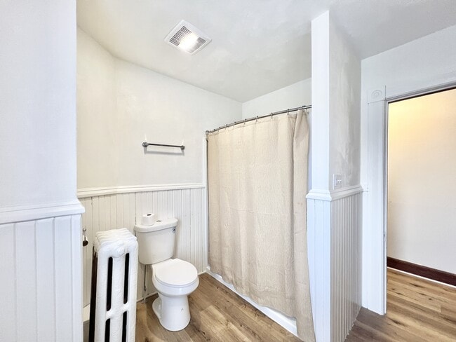 Photo - 420 N Jackson St Apartment Unit 6