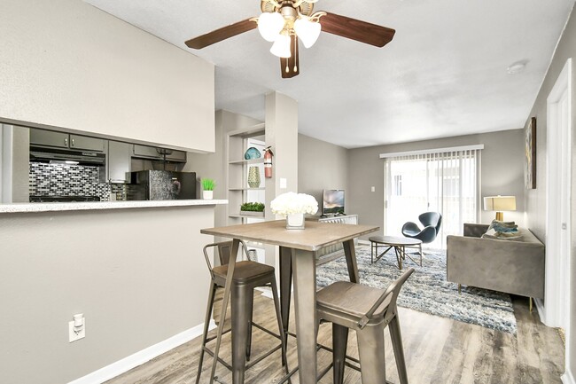 Photo - 12211 Fondren Rd Unidad 402