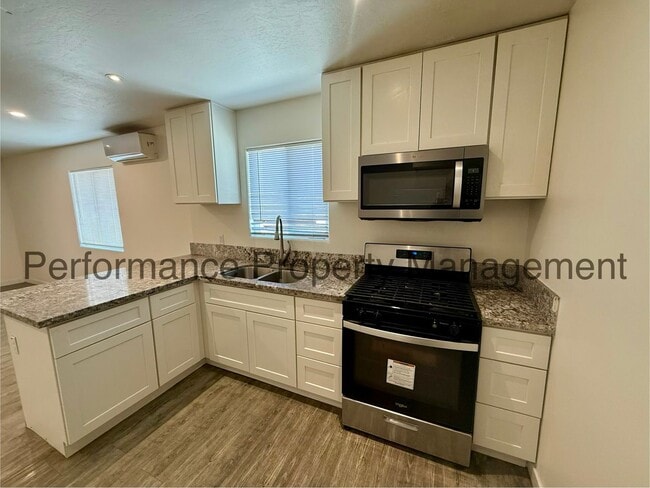 Photo - 703 Decatur St Unit B