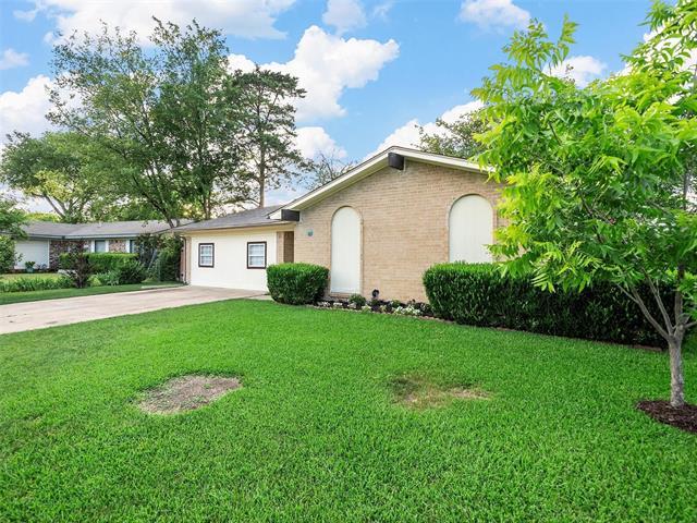 Photo - 3633 Edgewood Dr