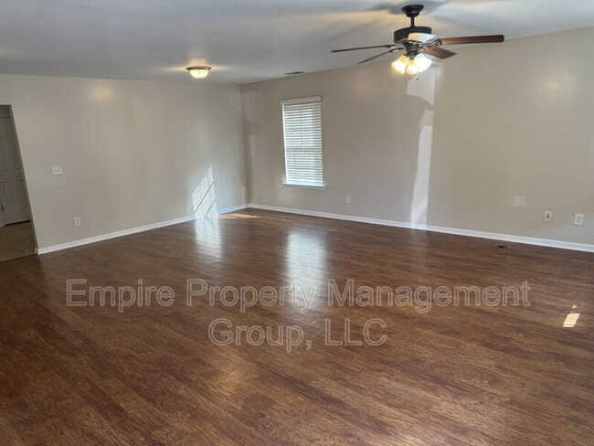 Photo - 209 Sunday Silence Ln