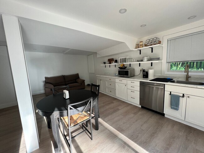 Photo - 8420 Berea Dr