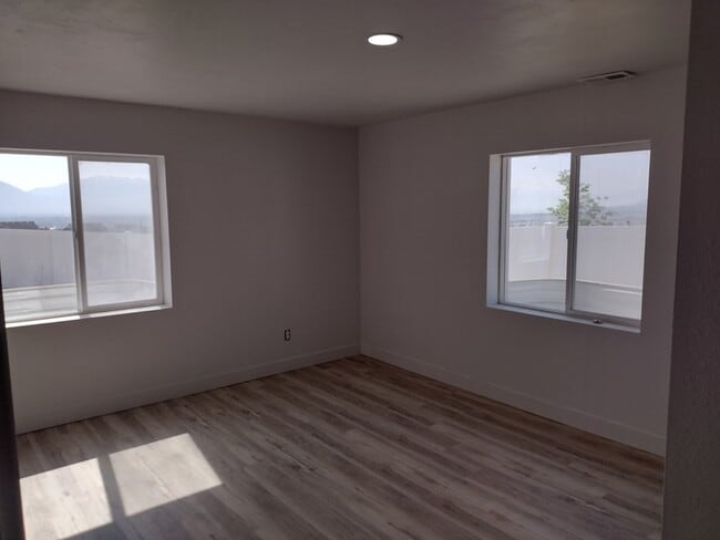 Photo - 2162 N Cloverleaf Wy